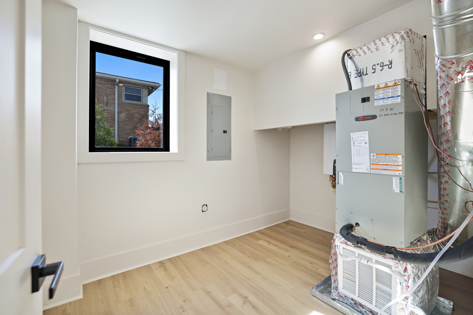 407 Sanders Ferry Rd