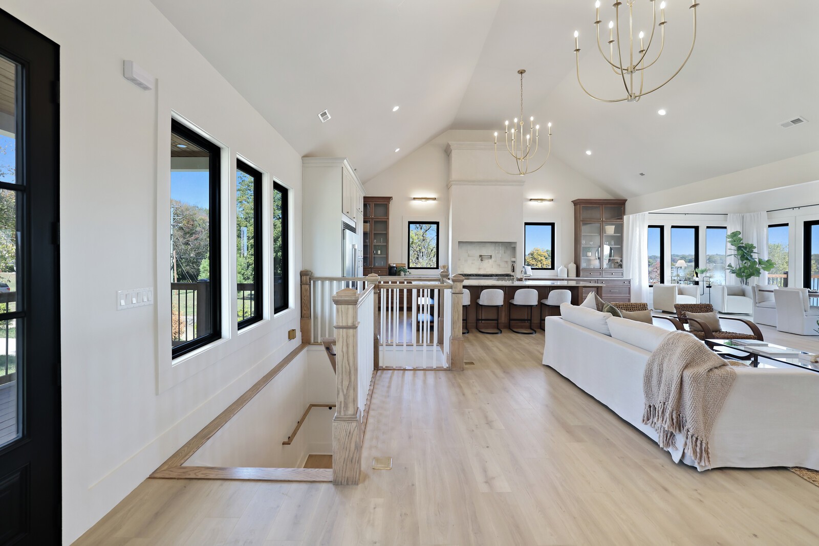 407 Sanders Ferry Rd