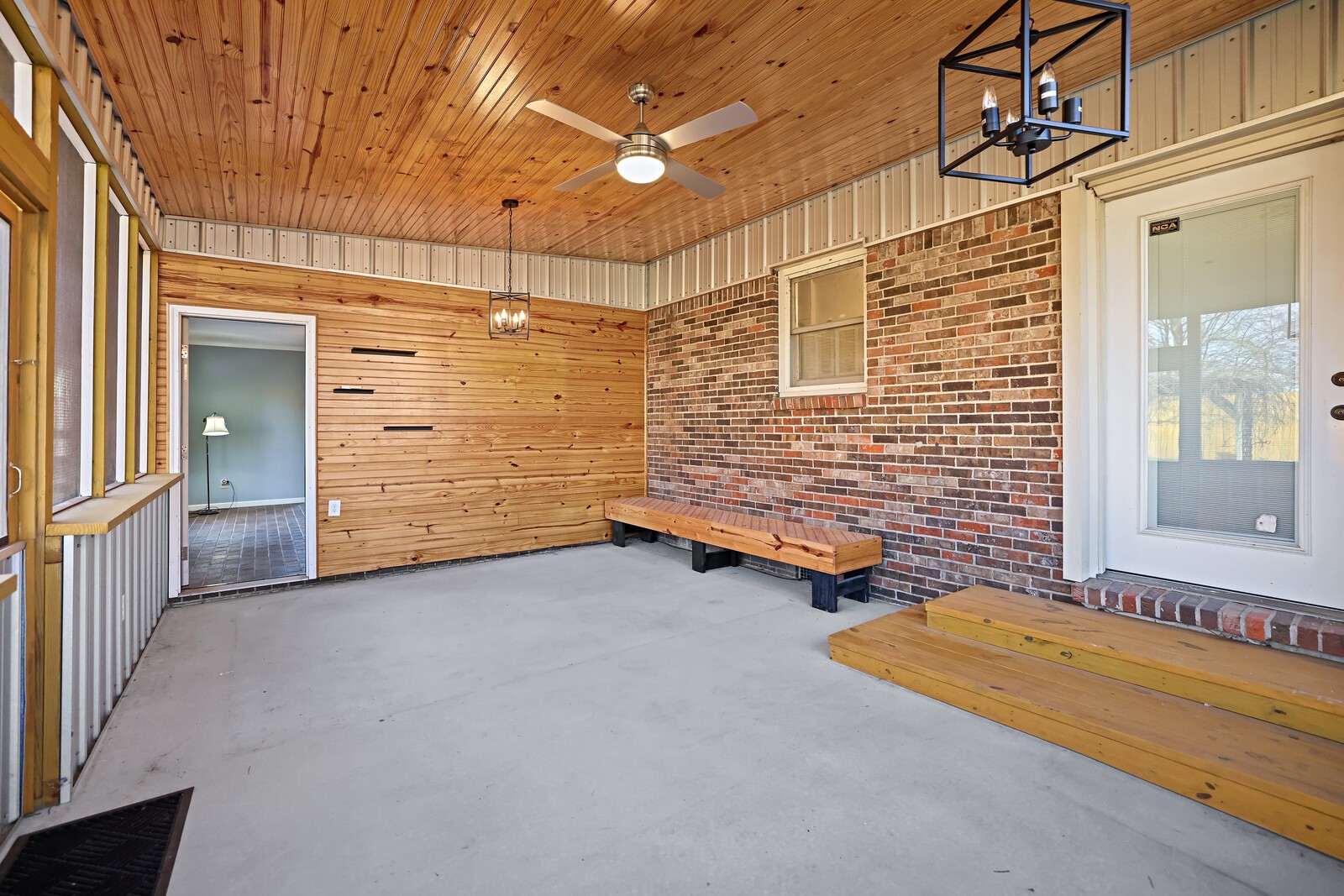 220 Hampton Rd