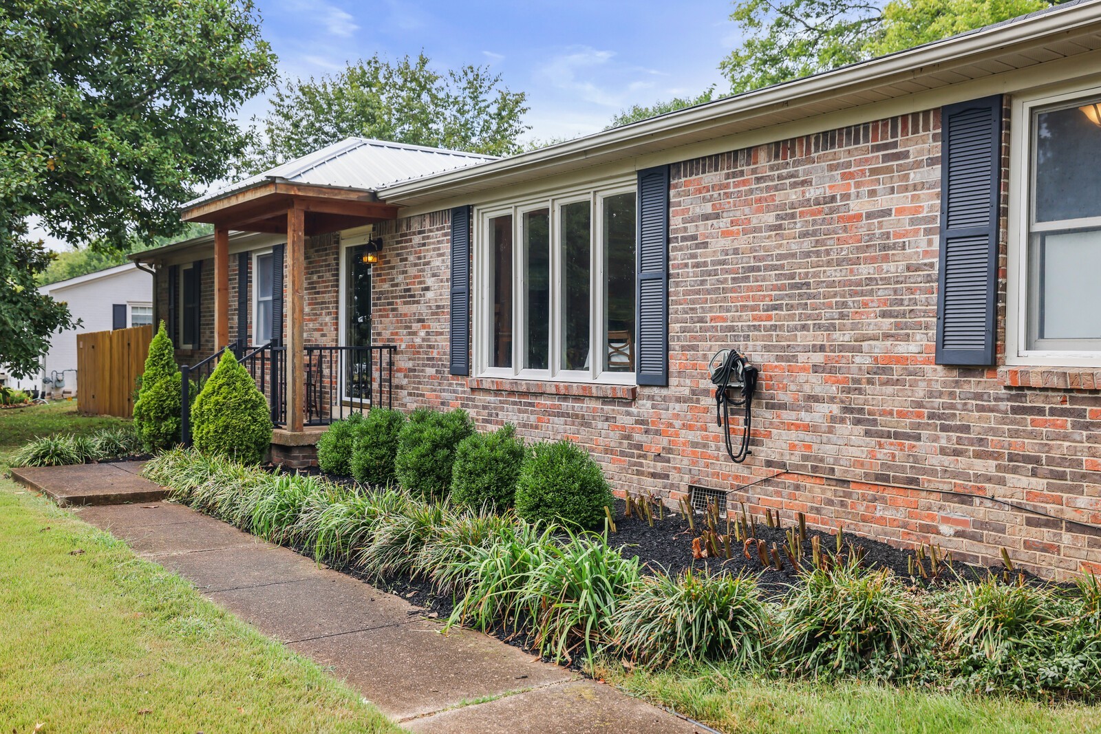 220 Hampton Rd