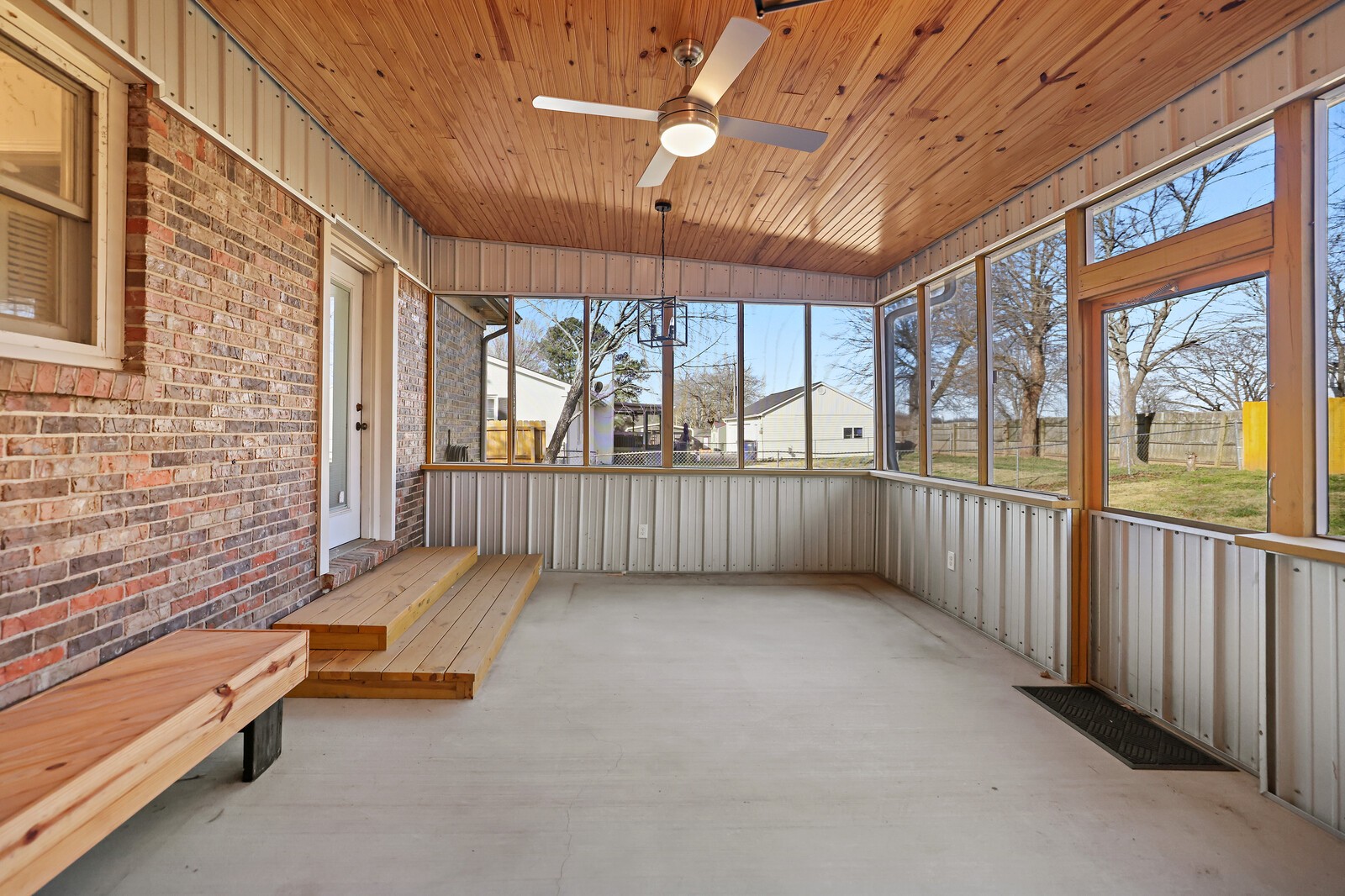 220 Hampton Rd