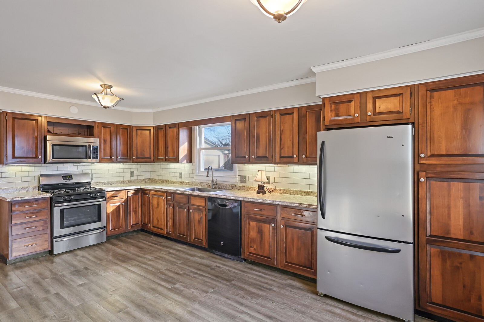220 Hampton Rd