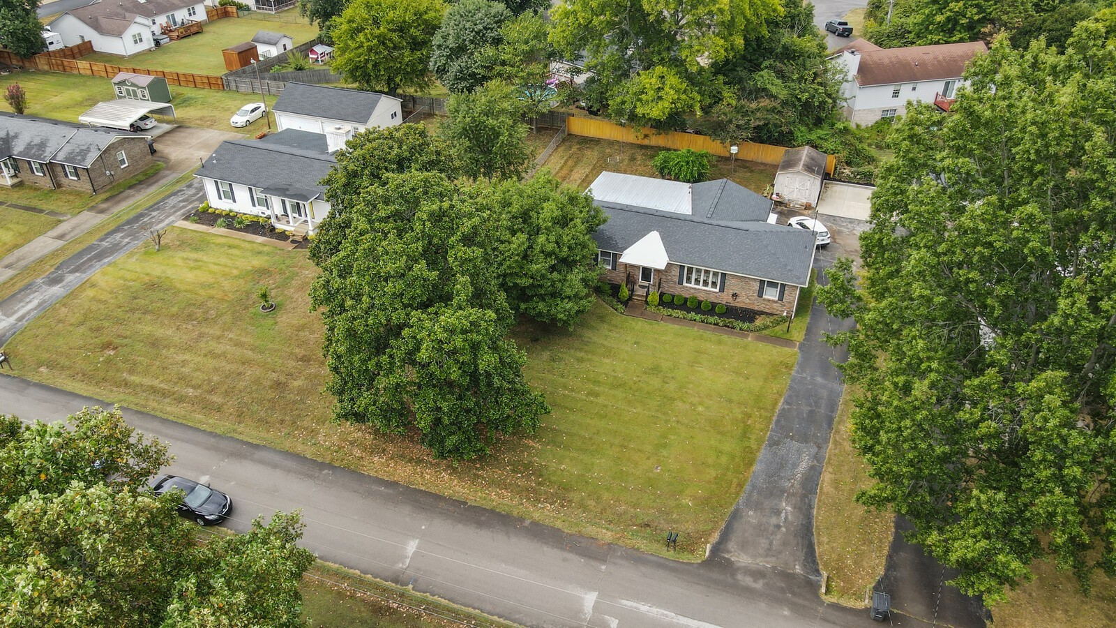 220 Hampton Rd