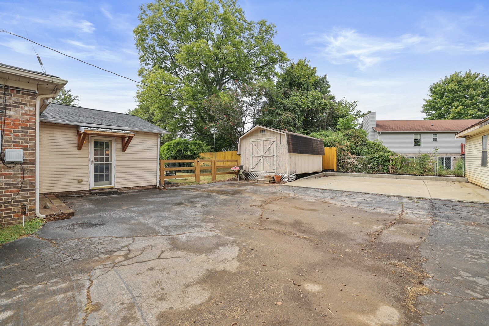 220 Hampton Rd