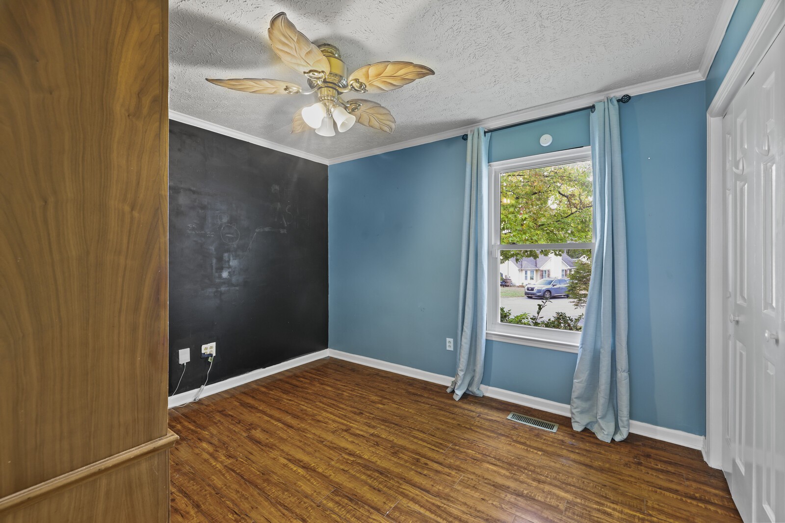 400 Hickory Timber Ct