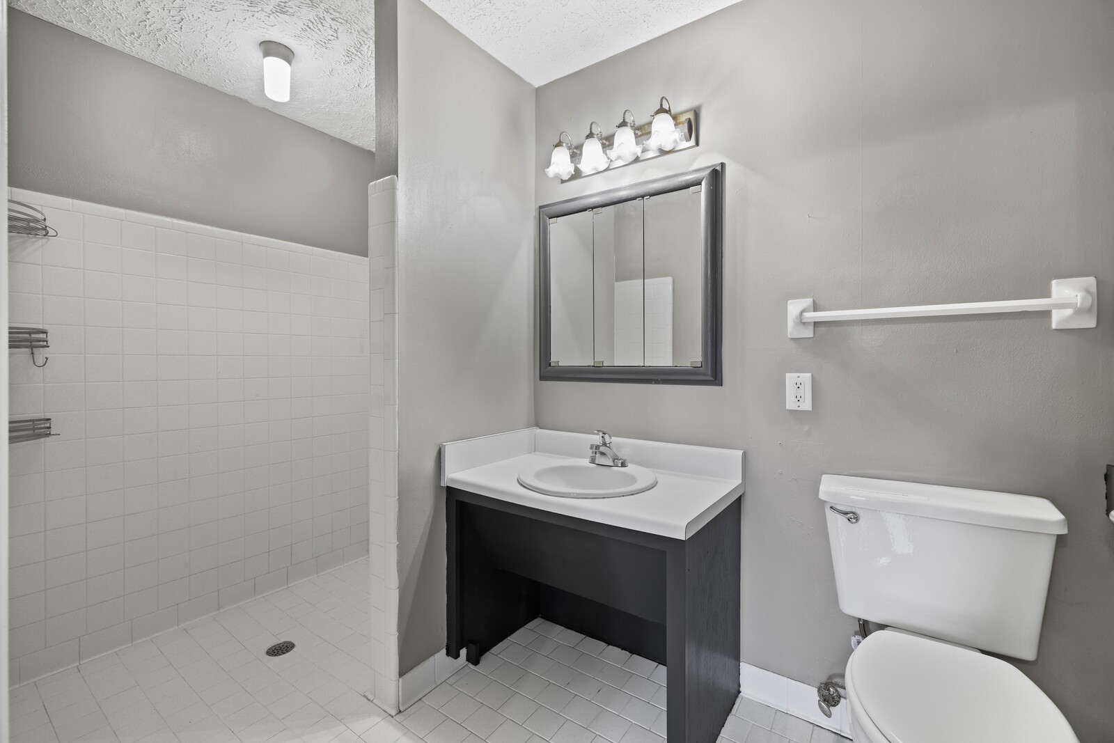 400 Hickory Timber Ct