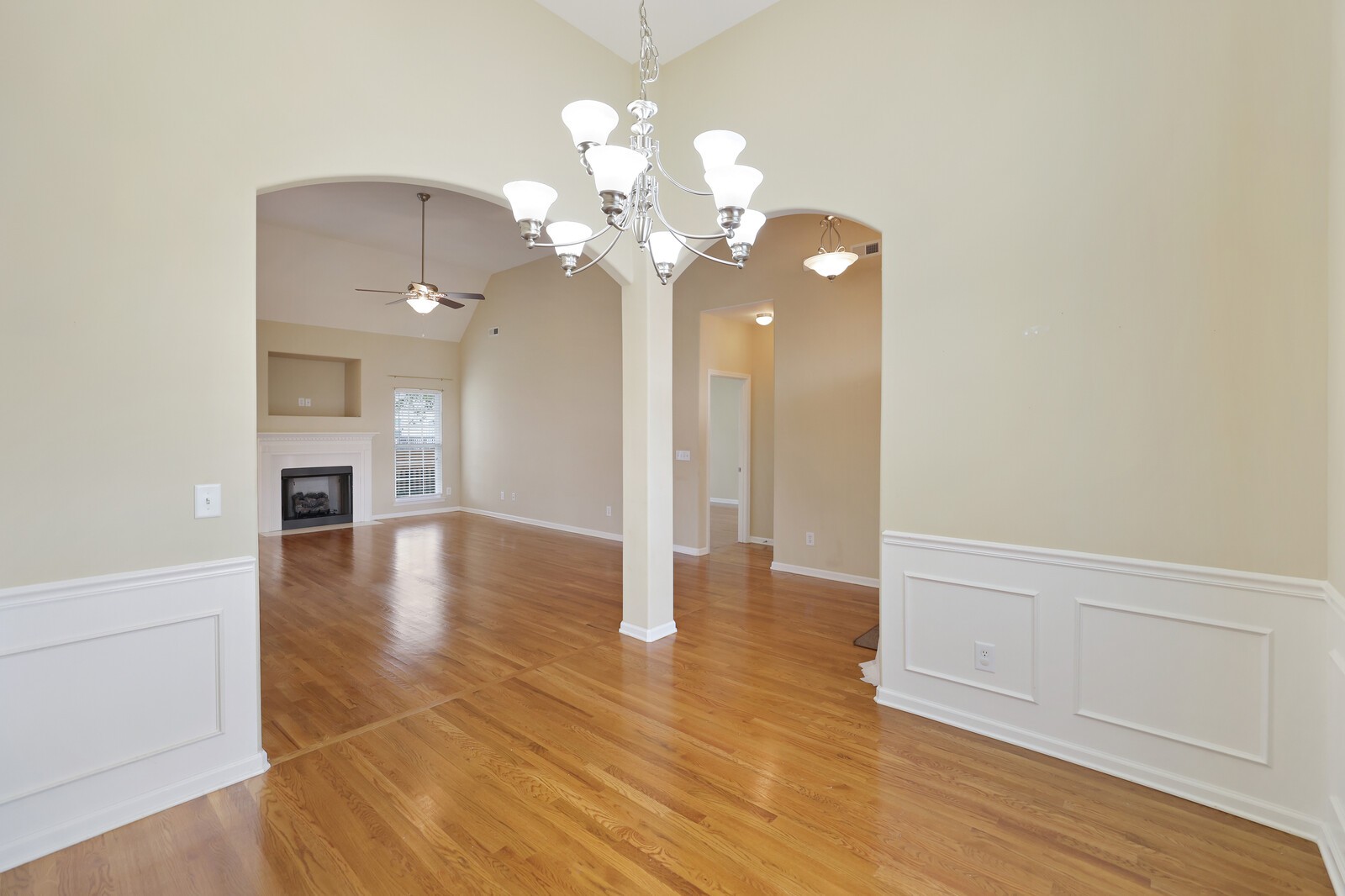 6017 Warner Ct