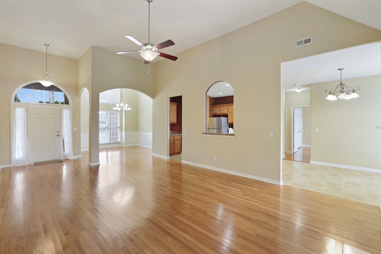 6017 Warner Ct