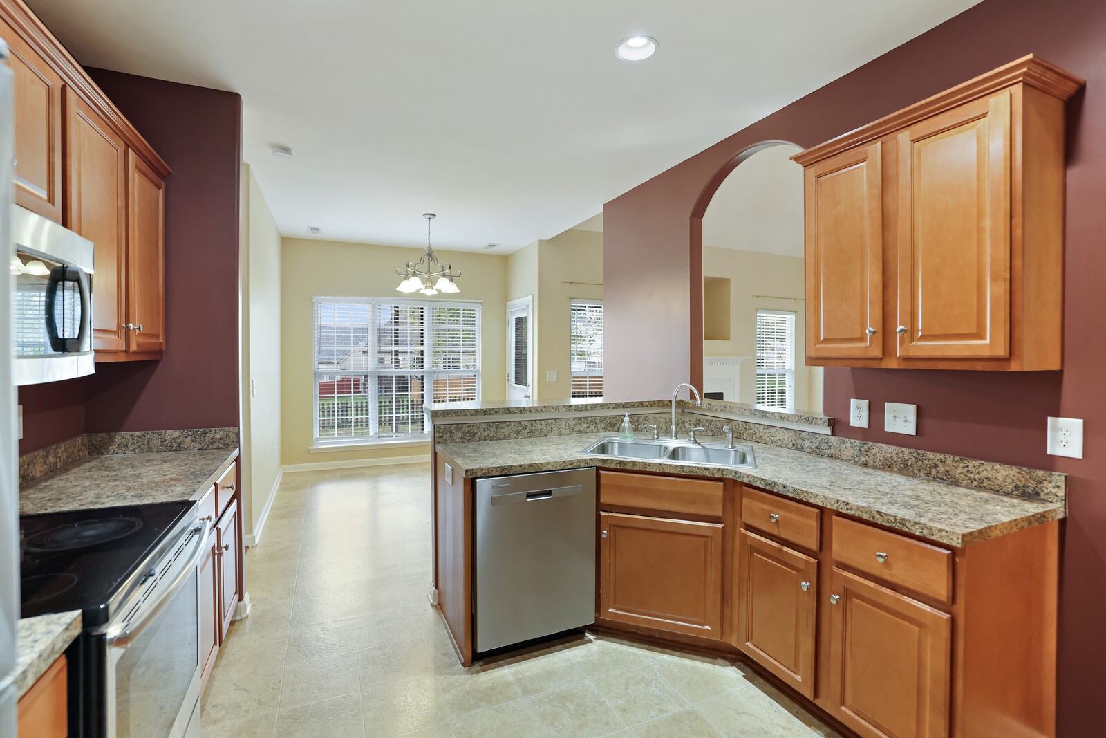 6017 Warner Ct