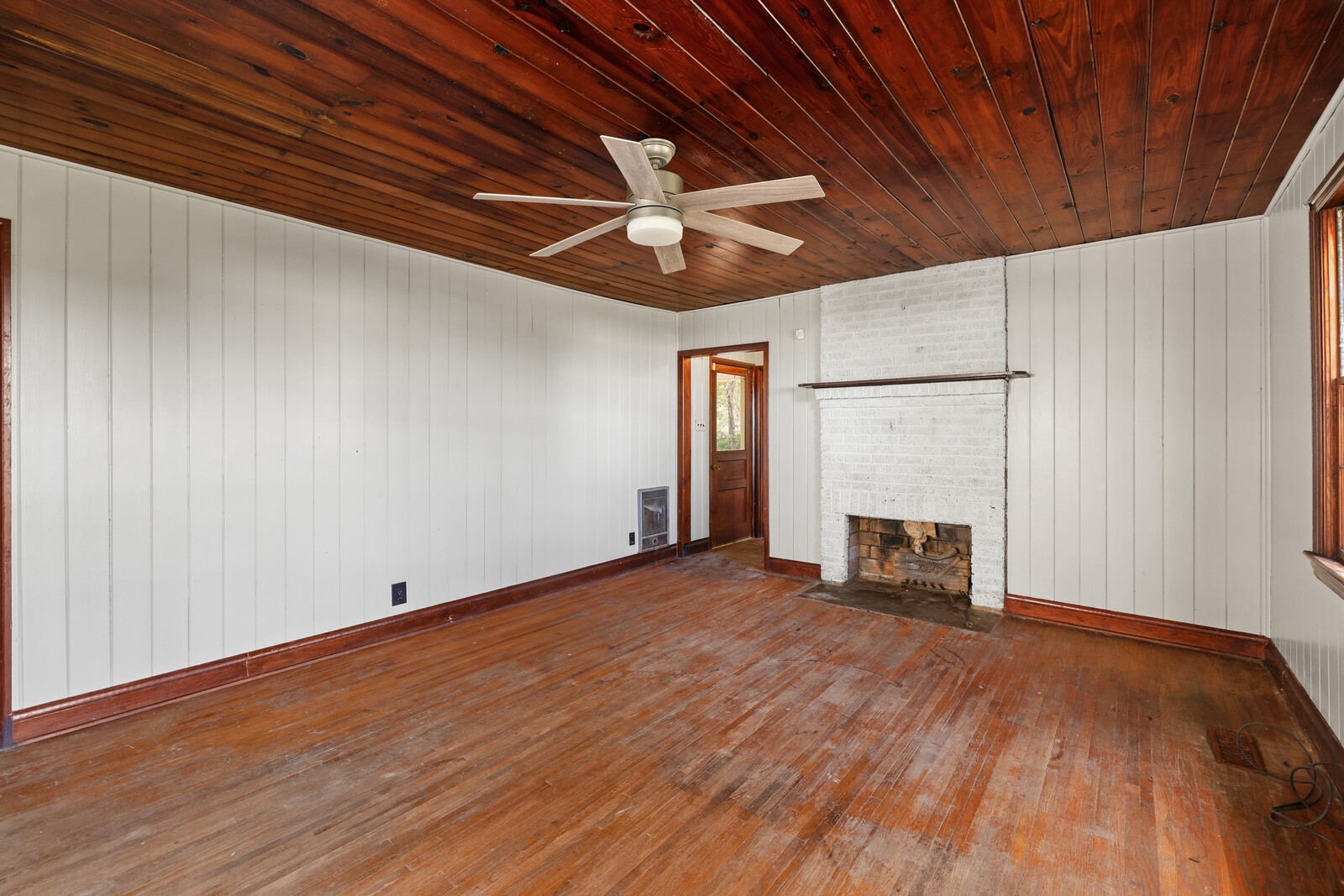 1842 Reynolds Rd