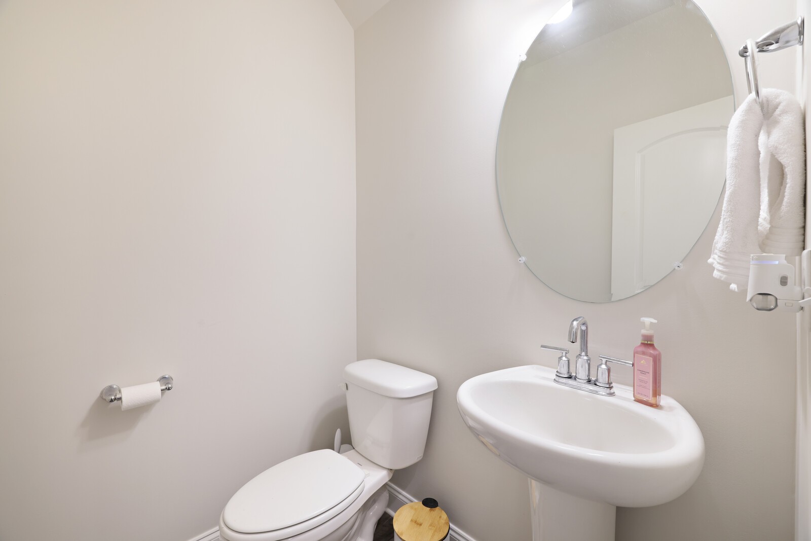 1105 Fairmont Ln
