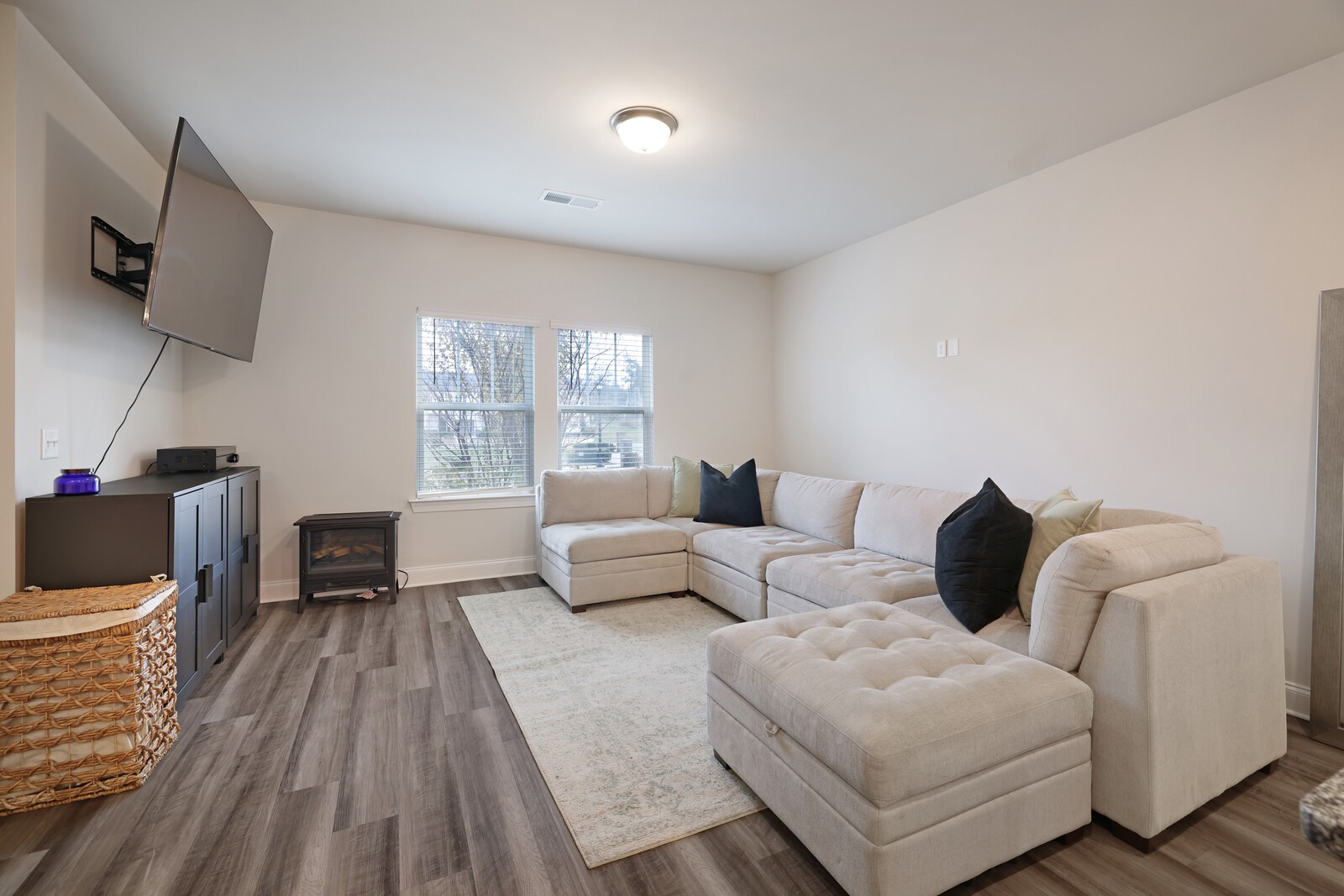 1105 Fairmont Ln