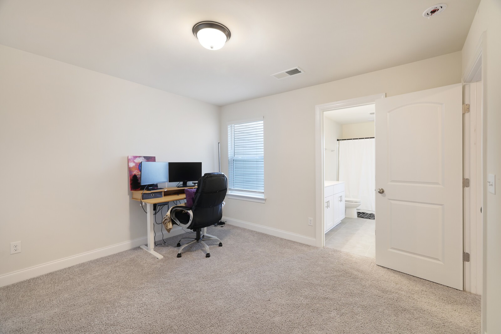 1105 Fairmont Ln