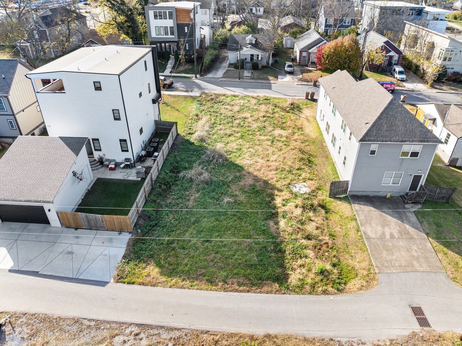 714 Lena St