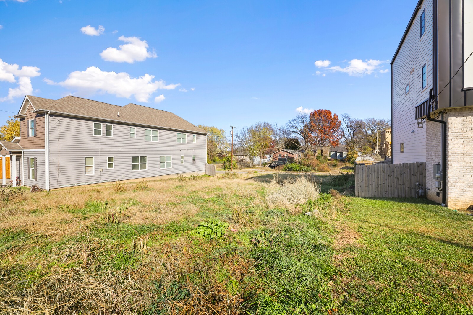 714 Lena St