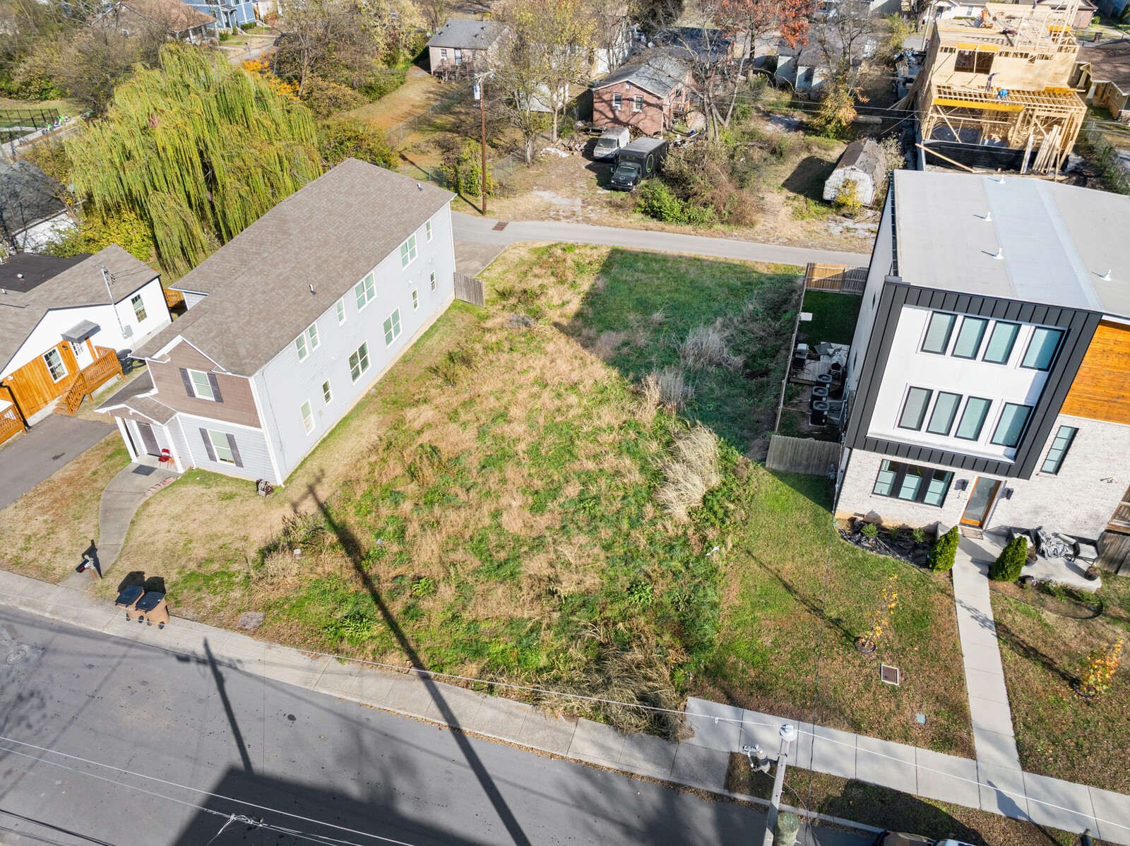 714 Lena St