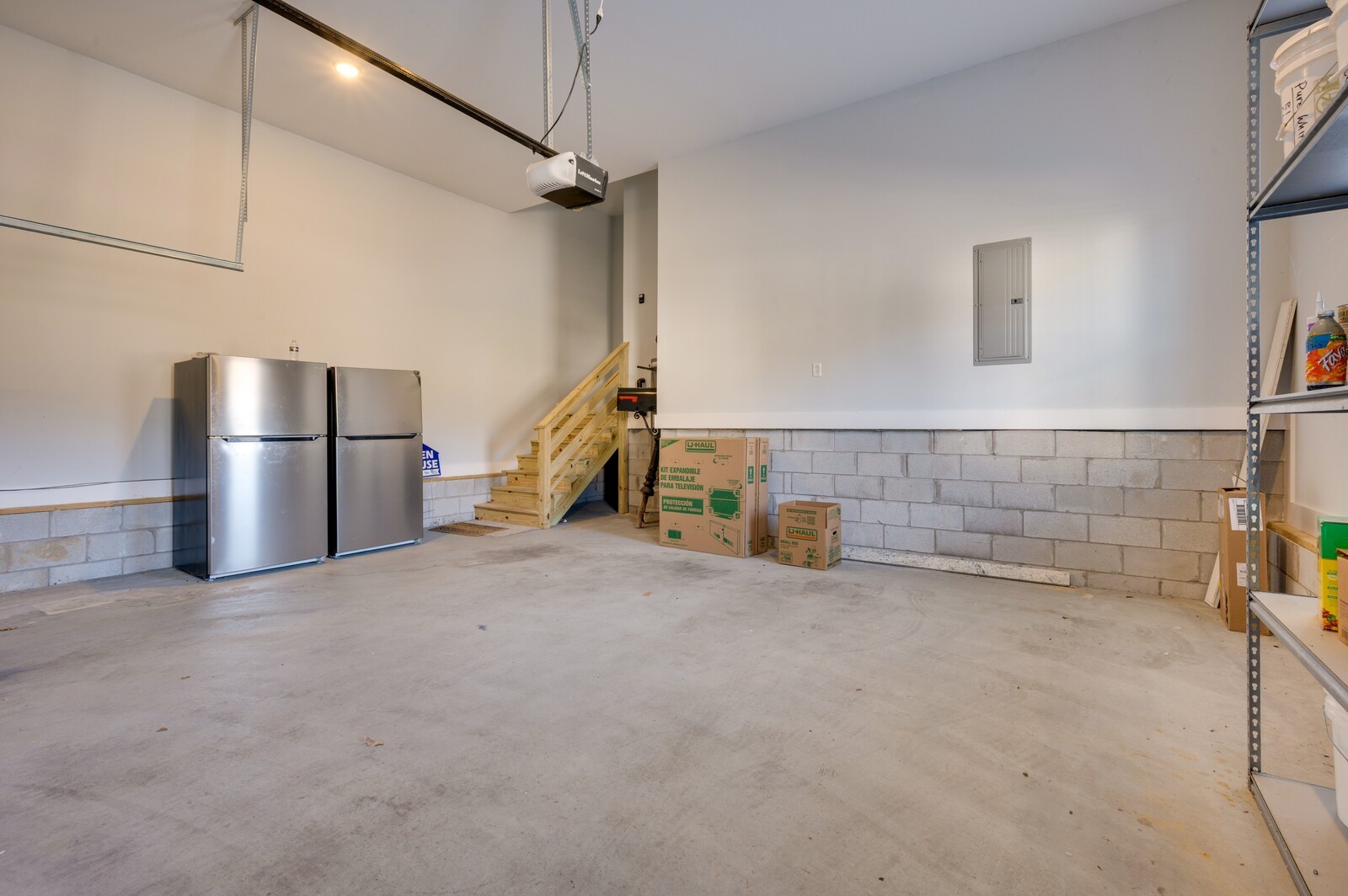 7819 Santos Dr