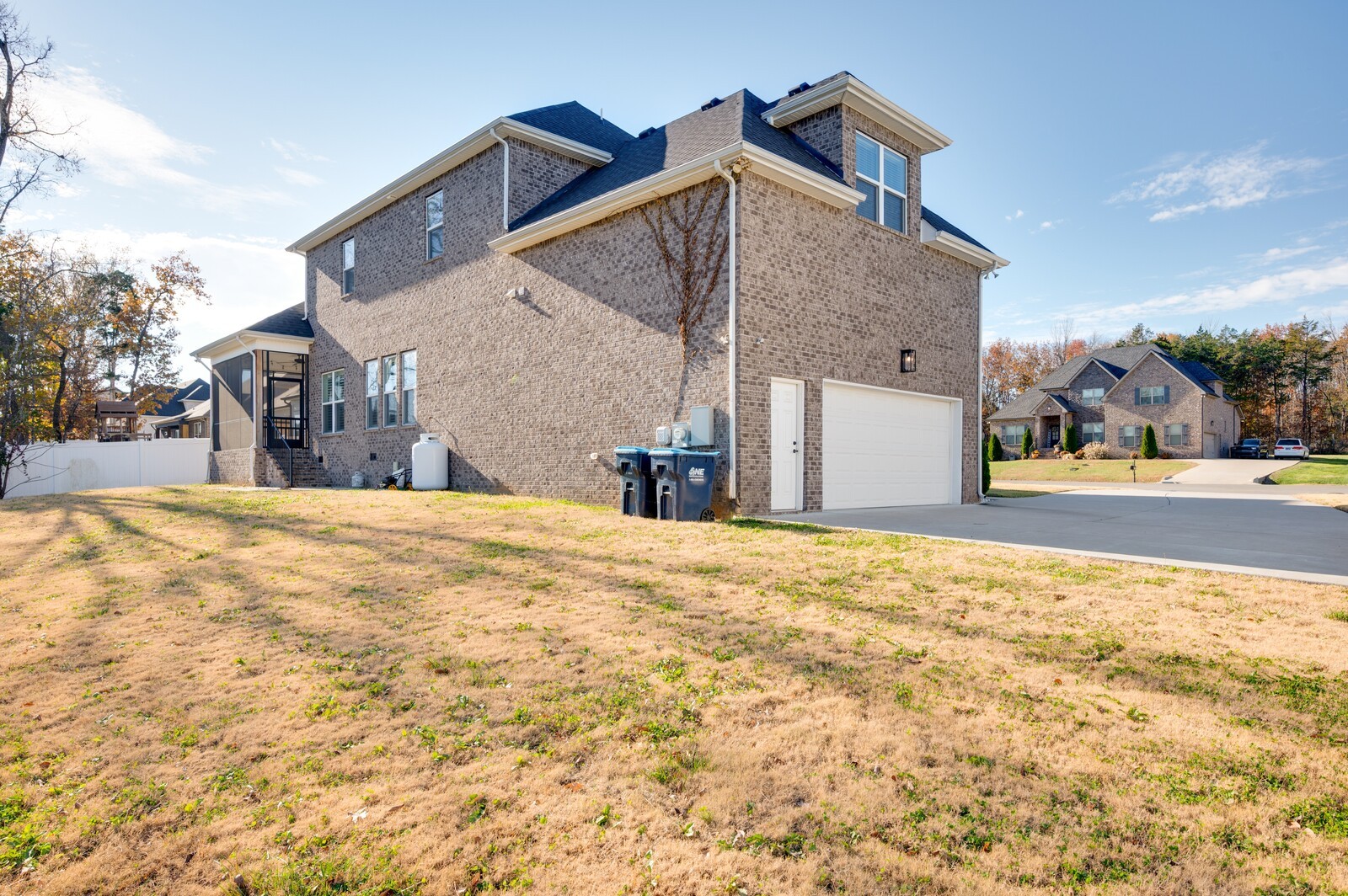 7819 Santos Dr