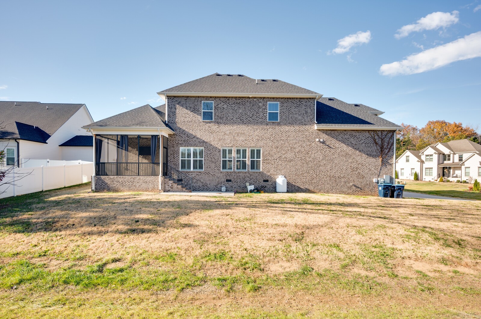 7819 Santos Dr