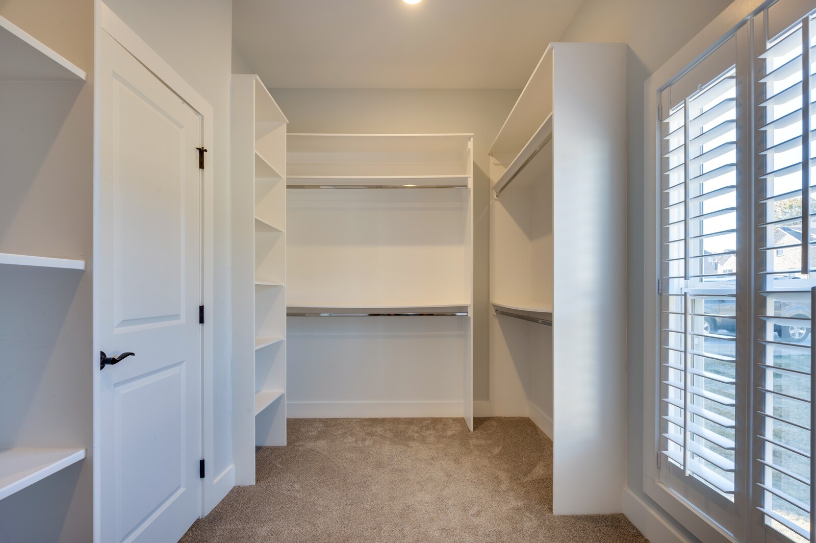 7819 Santos Dr