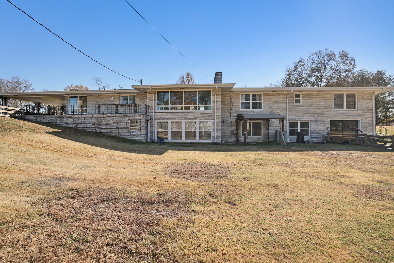 676 Ferguson Hill Rd