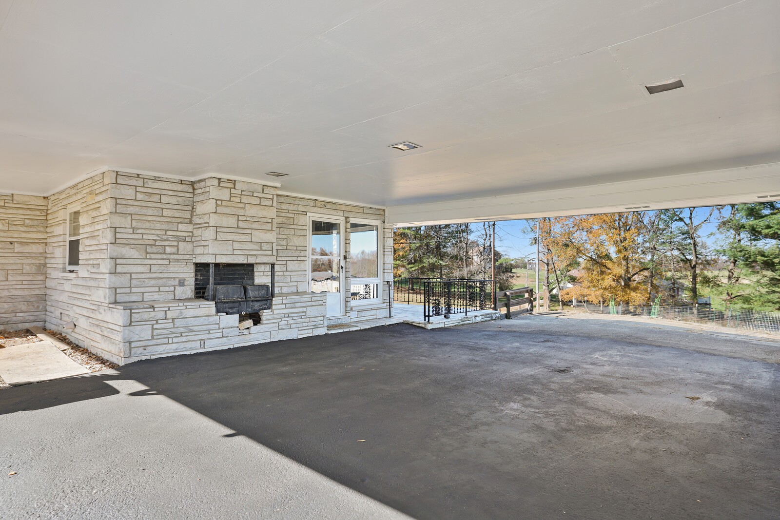 676 Ferguson Hill Rd
