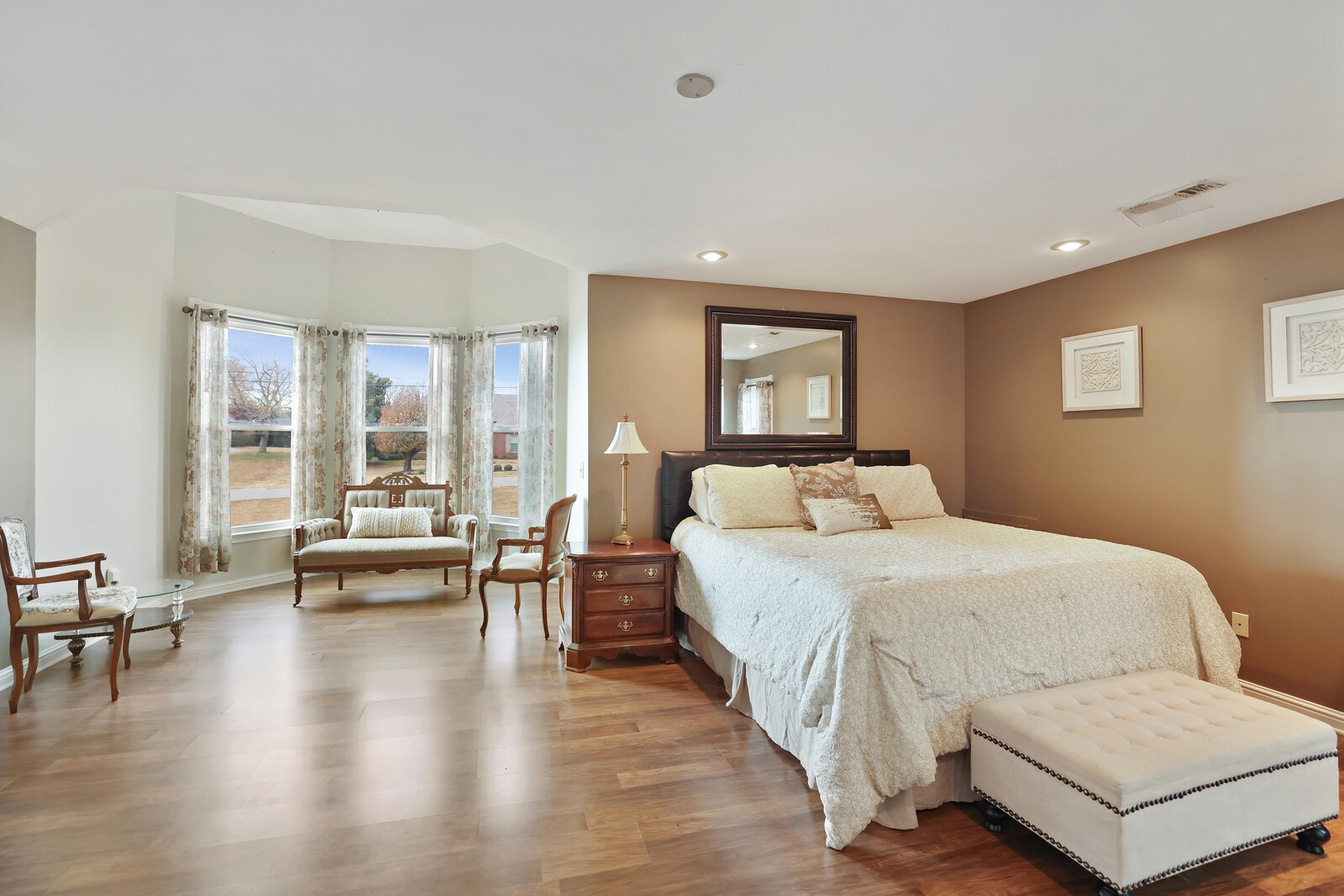 1202 Mount Vernon Ln