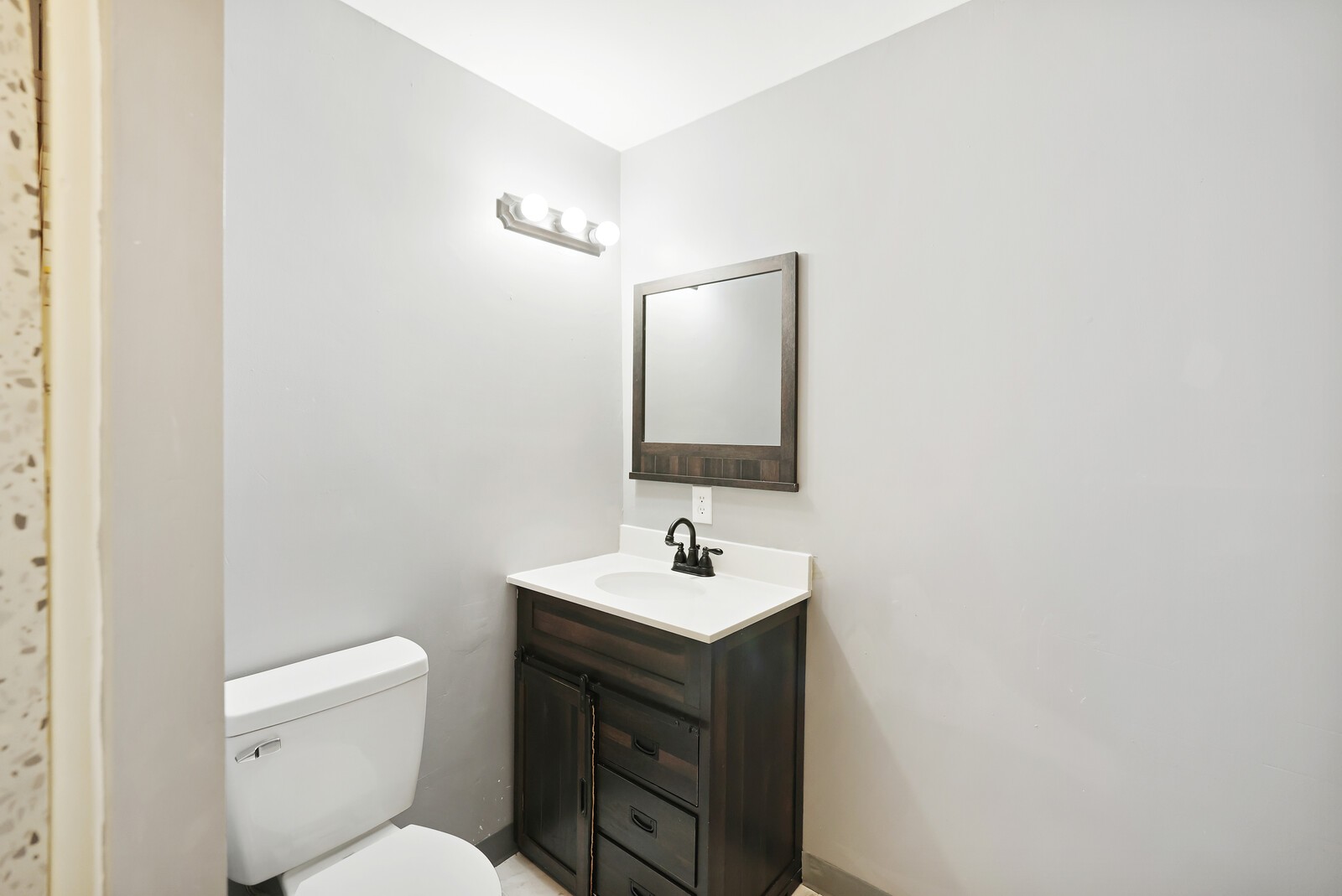 1202 Mount Vernon Ln