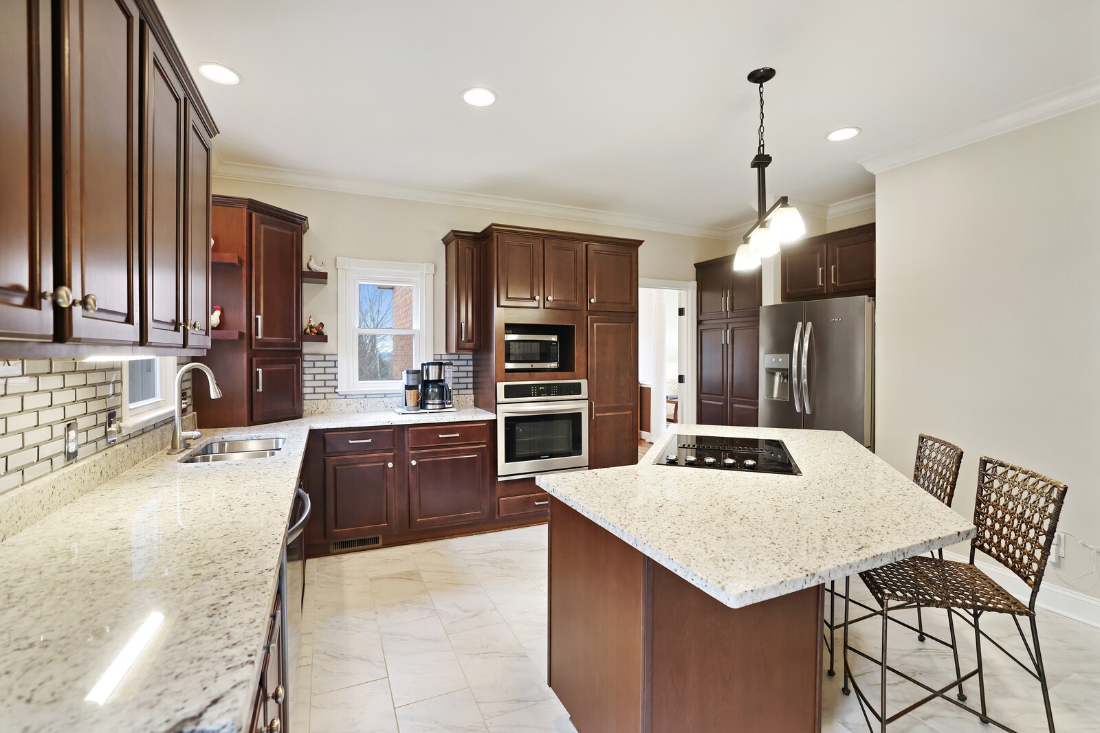 1202 Mount Vernon Ln