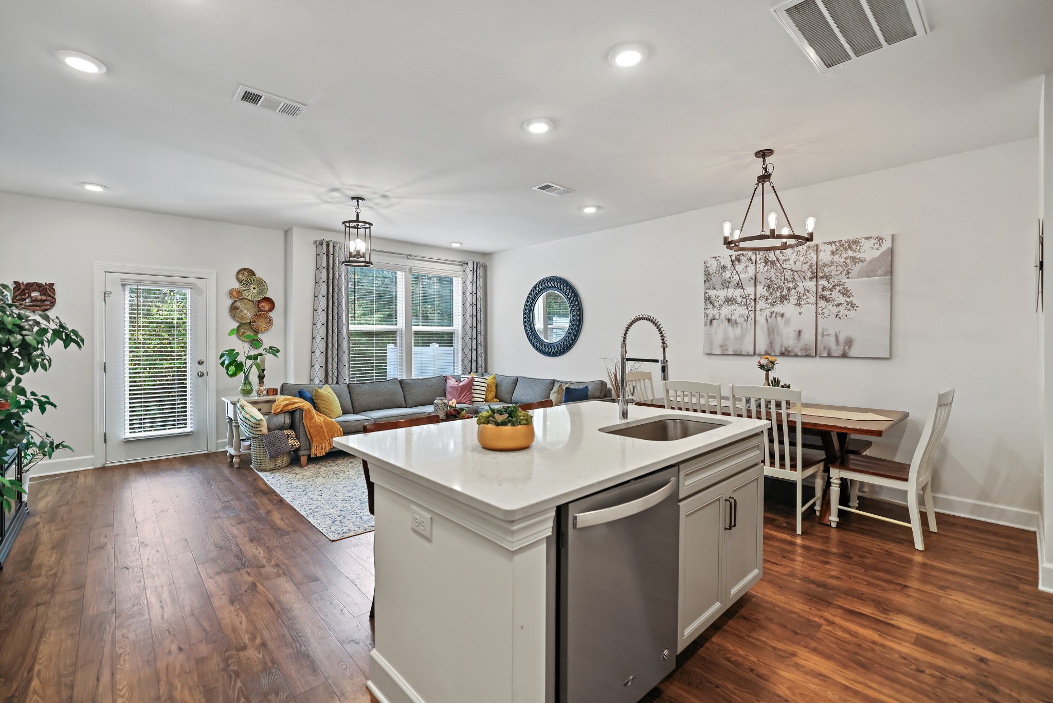 2741 Gossett Trl