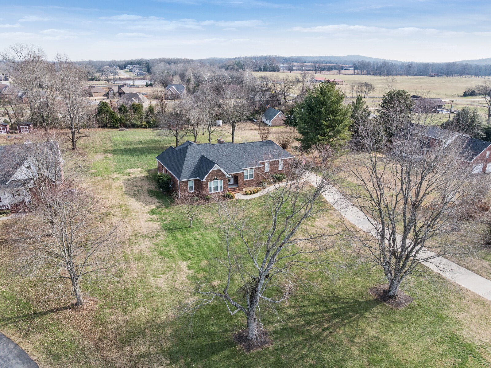 55 Colonial Dr
