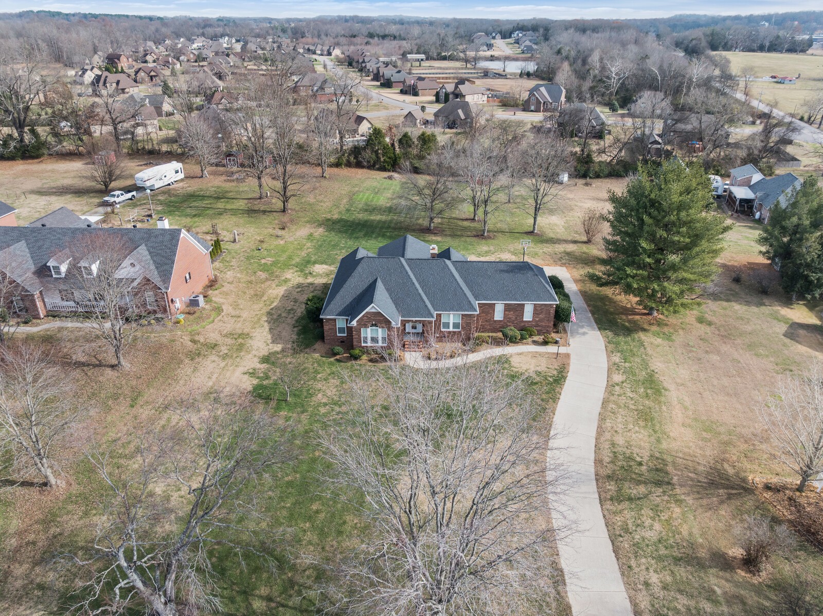 55 Colonial Dr