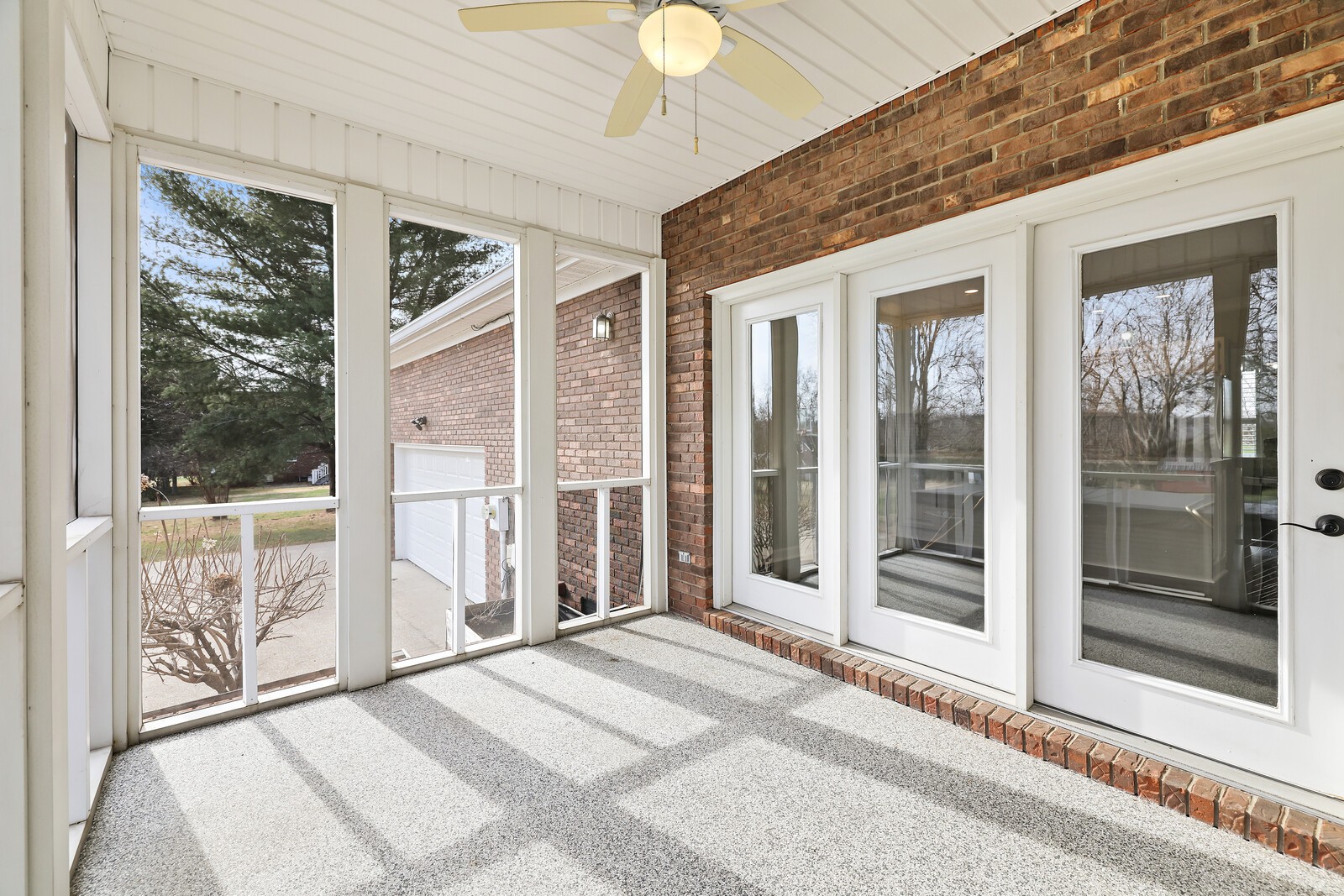 55 Colonial Dr