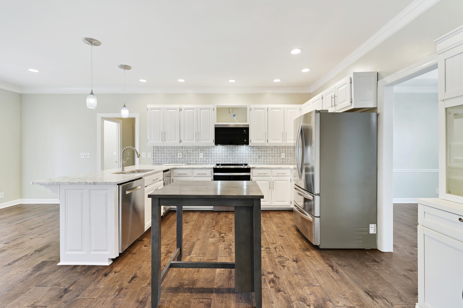 55 Colonial Dr