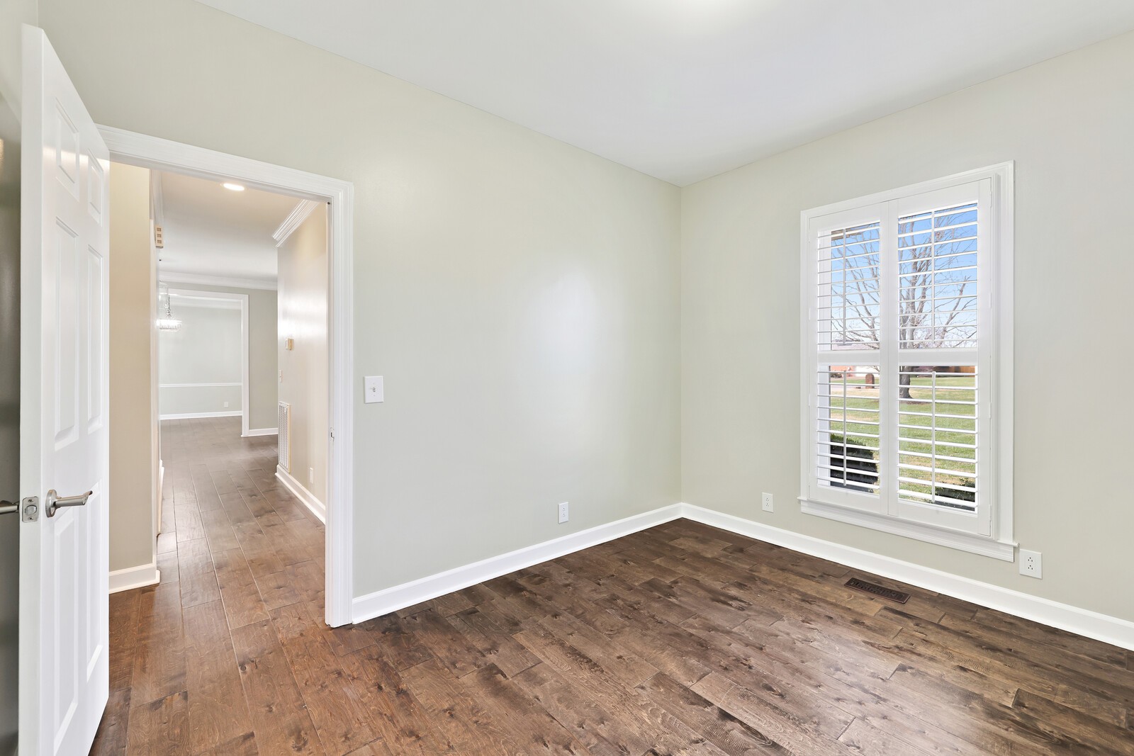55 Colonial Dr