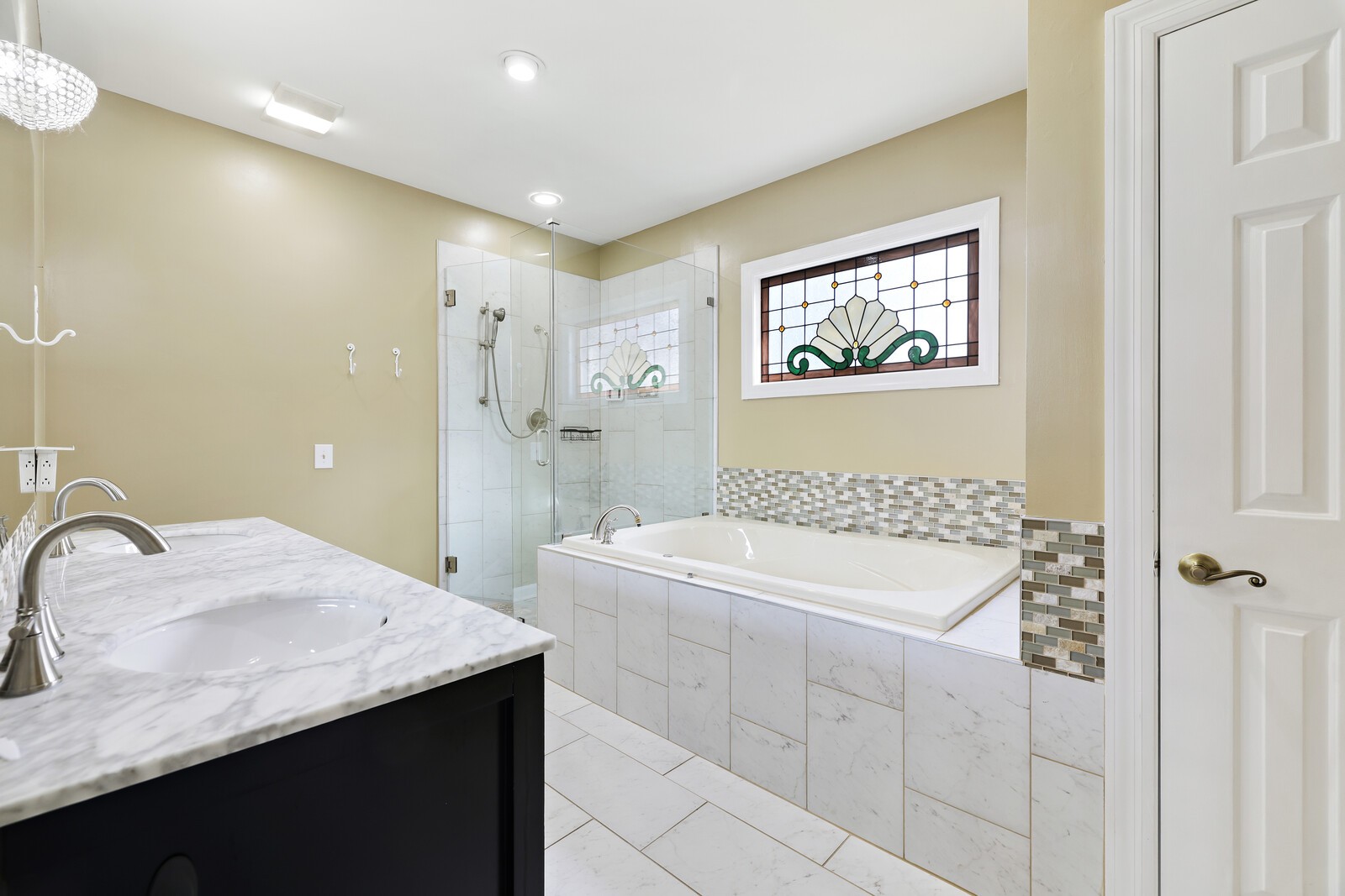 55 Colonial Dr