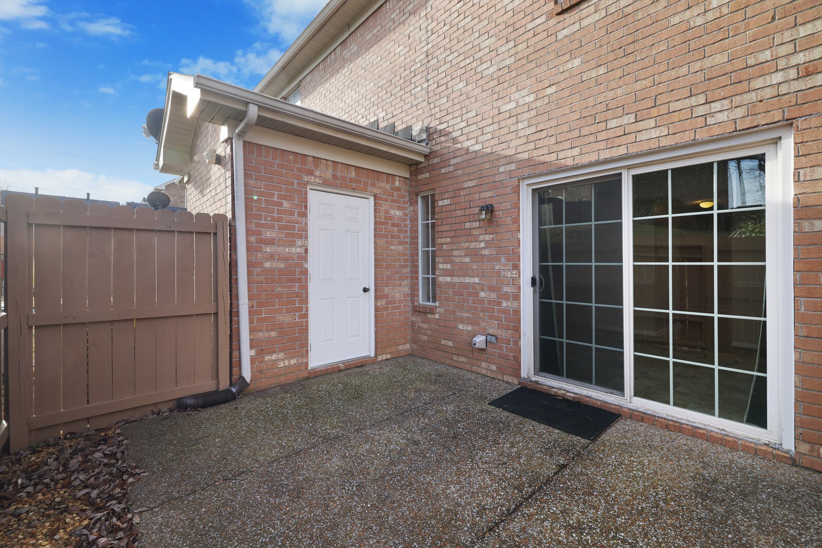 133 Lakebrink Dr