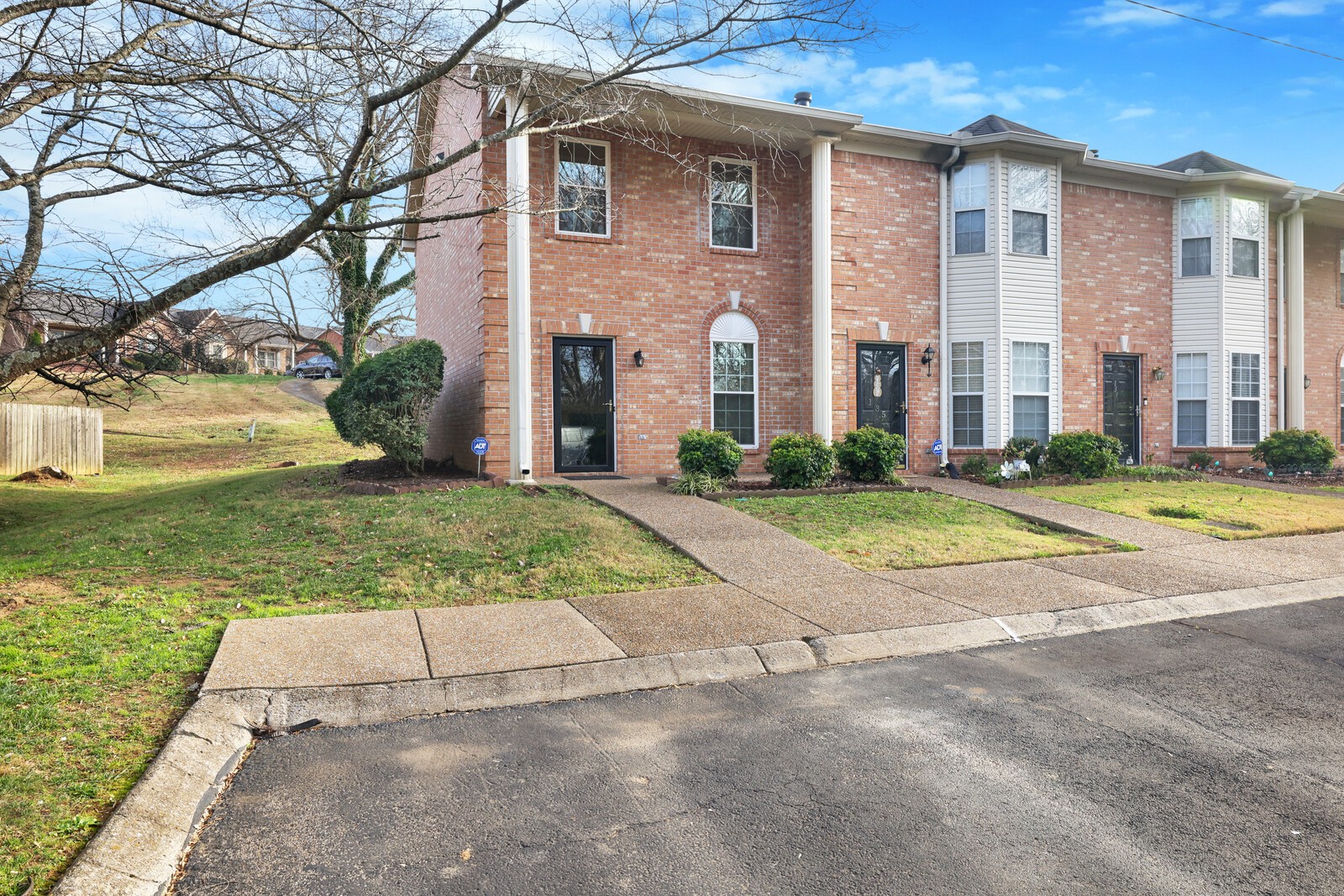 133 Lakebrink Dr