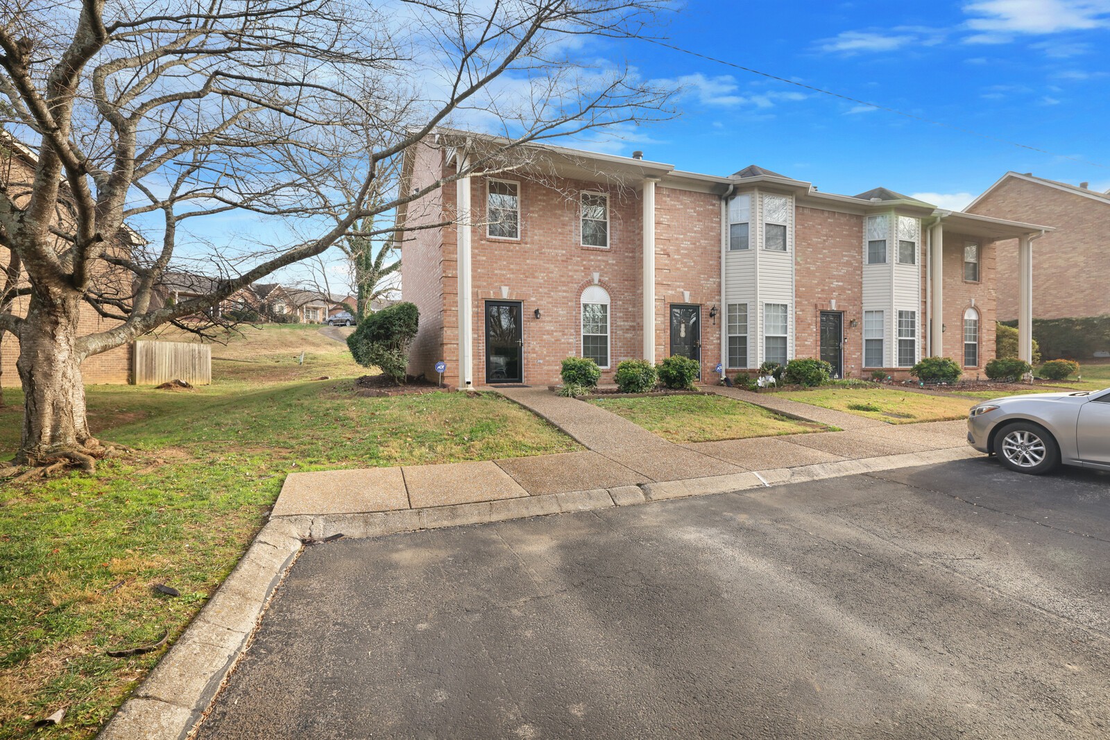 133 Lakebrink Dr