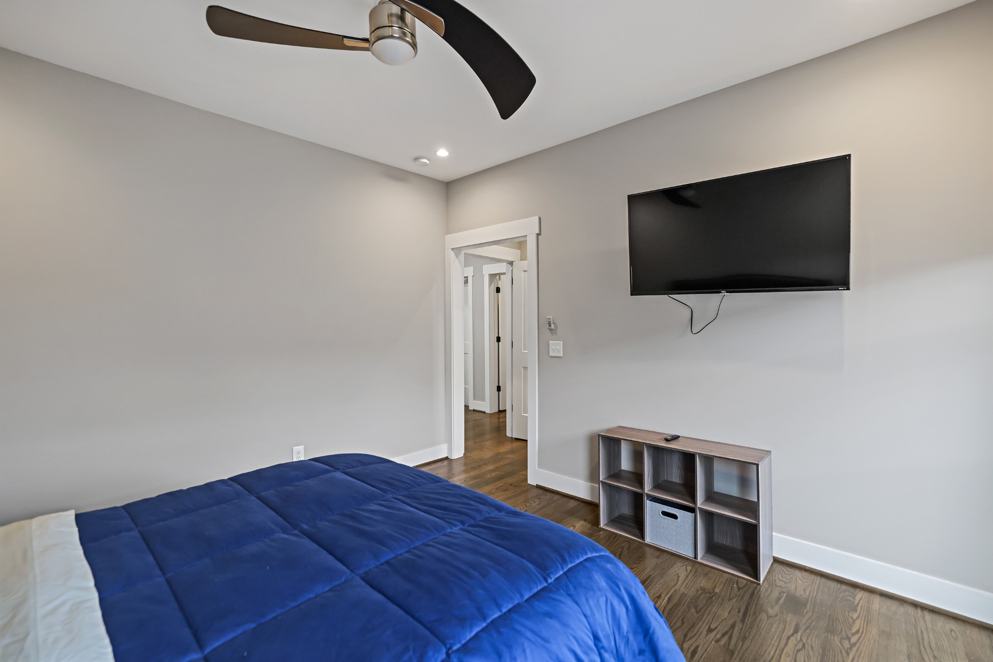 818 Shelby Ave Unit: B