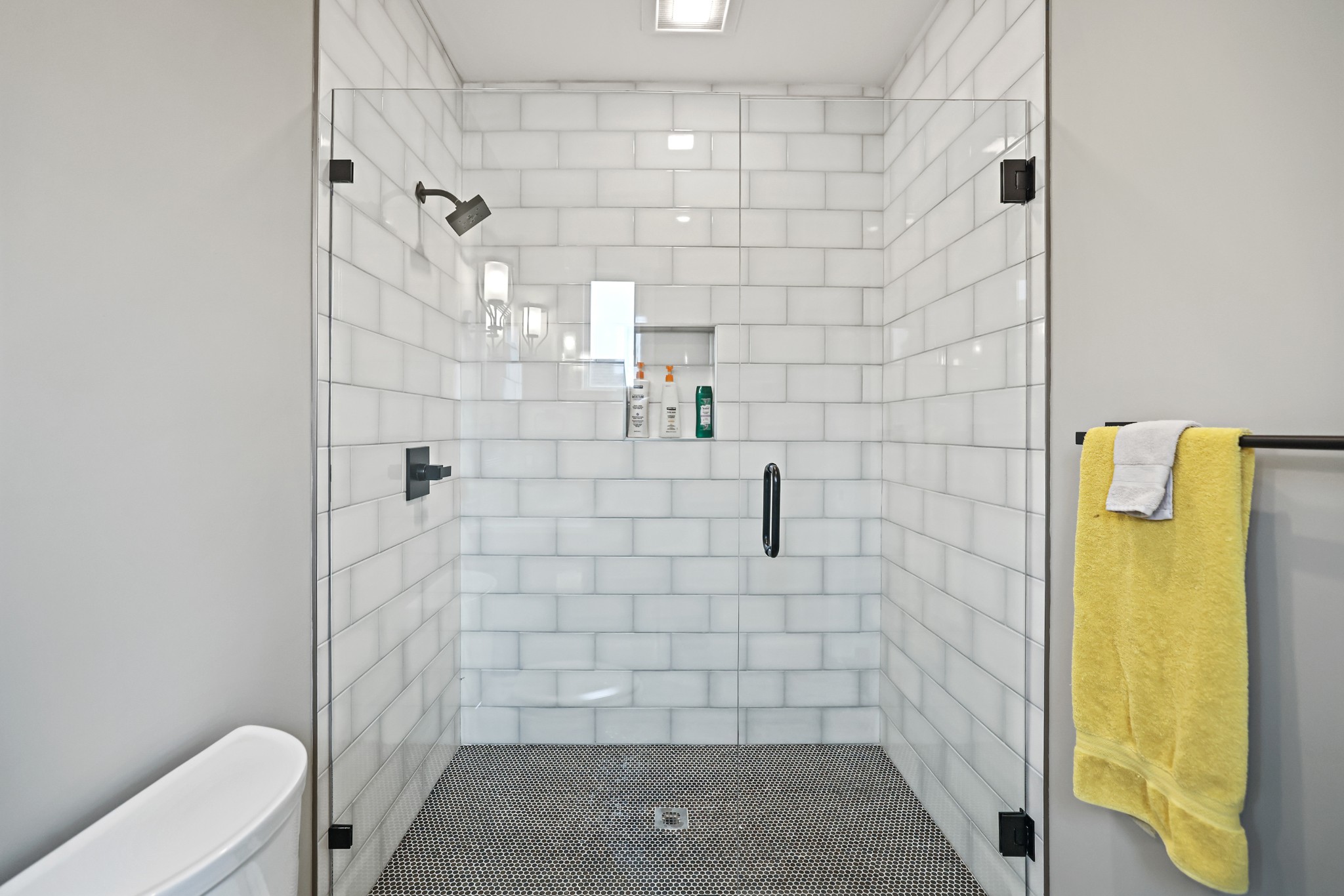 818 Shelby Ave Unit: B