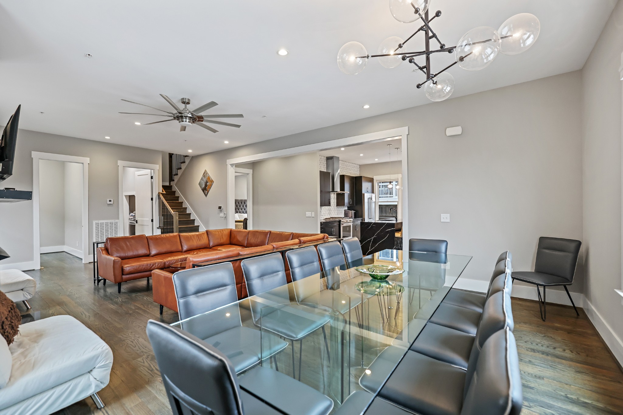 818 Shelby Ave Unit: B