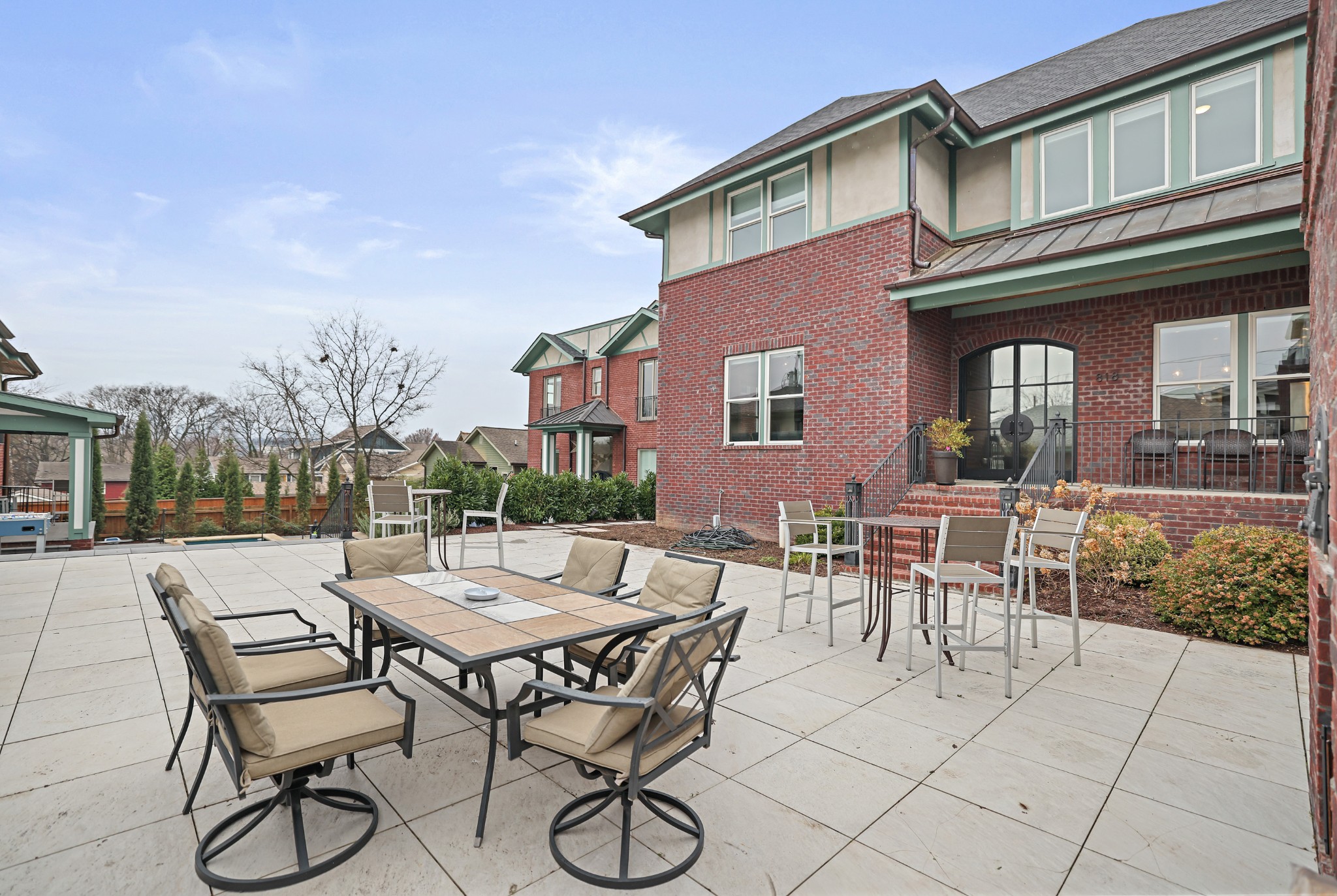 818 Shelby Ave Unit: B