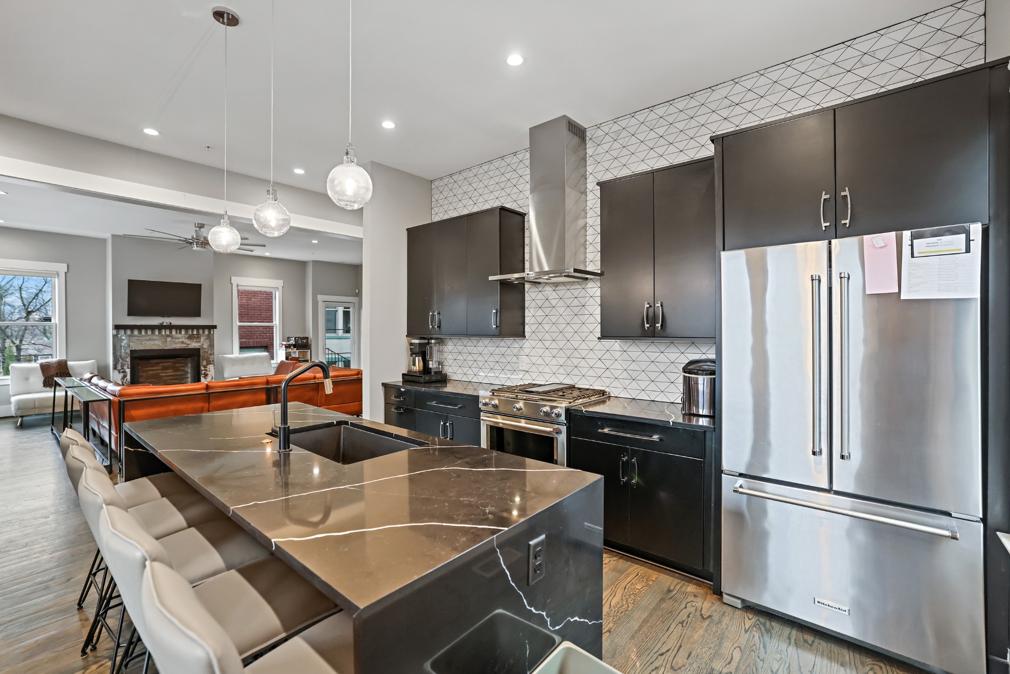 818 Shelby Ave Unit: B