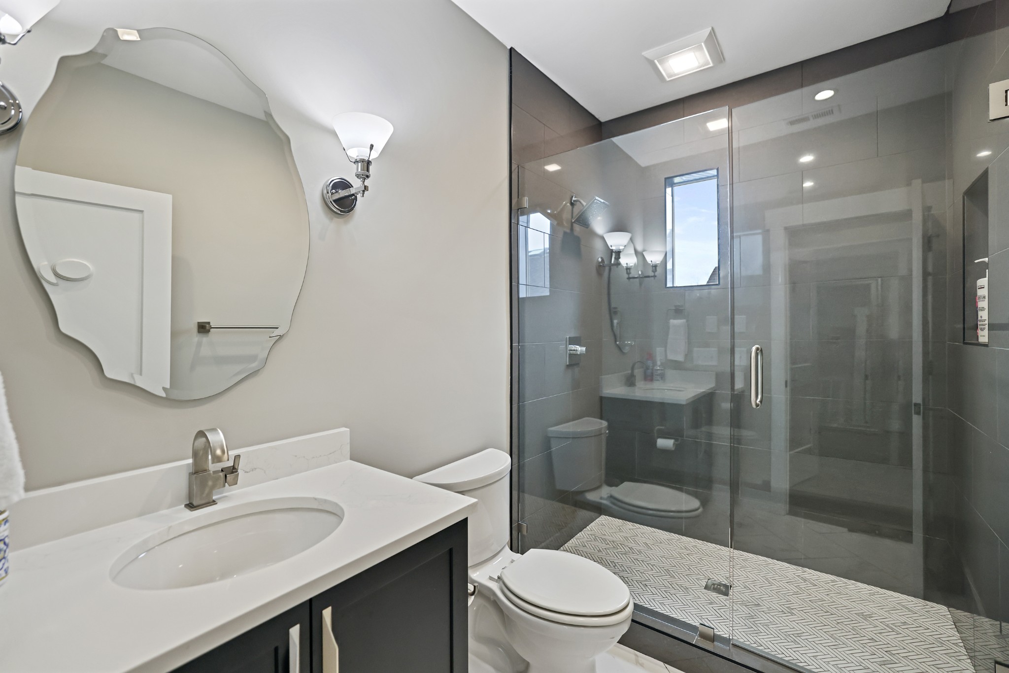 818 Shelby Ave Unit: B