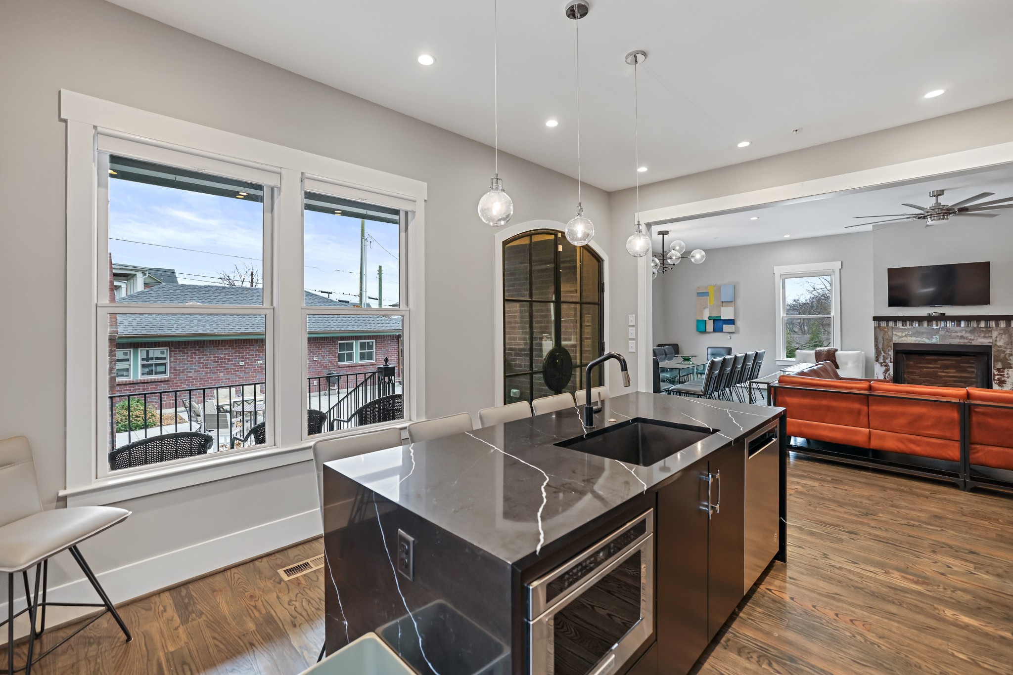 818 Shelby Ave Unit: B