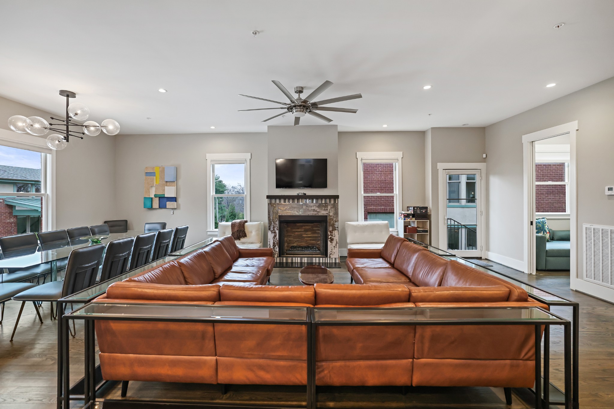 818 Shelby Ave Unit: B