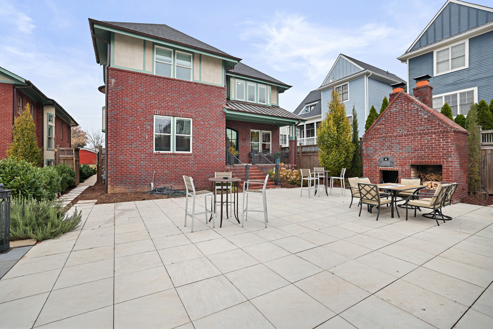 818 Shelby Ave Unit: B