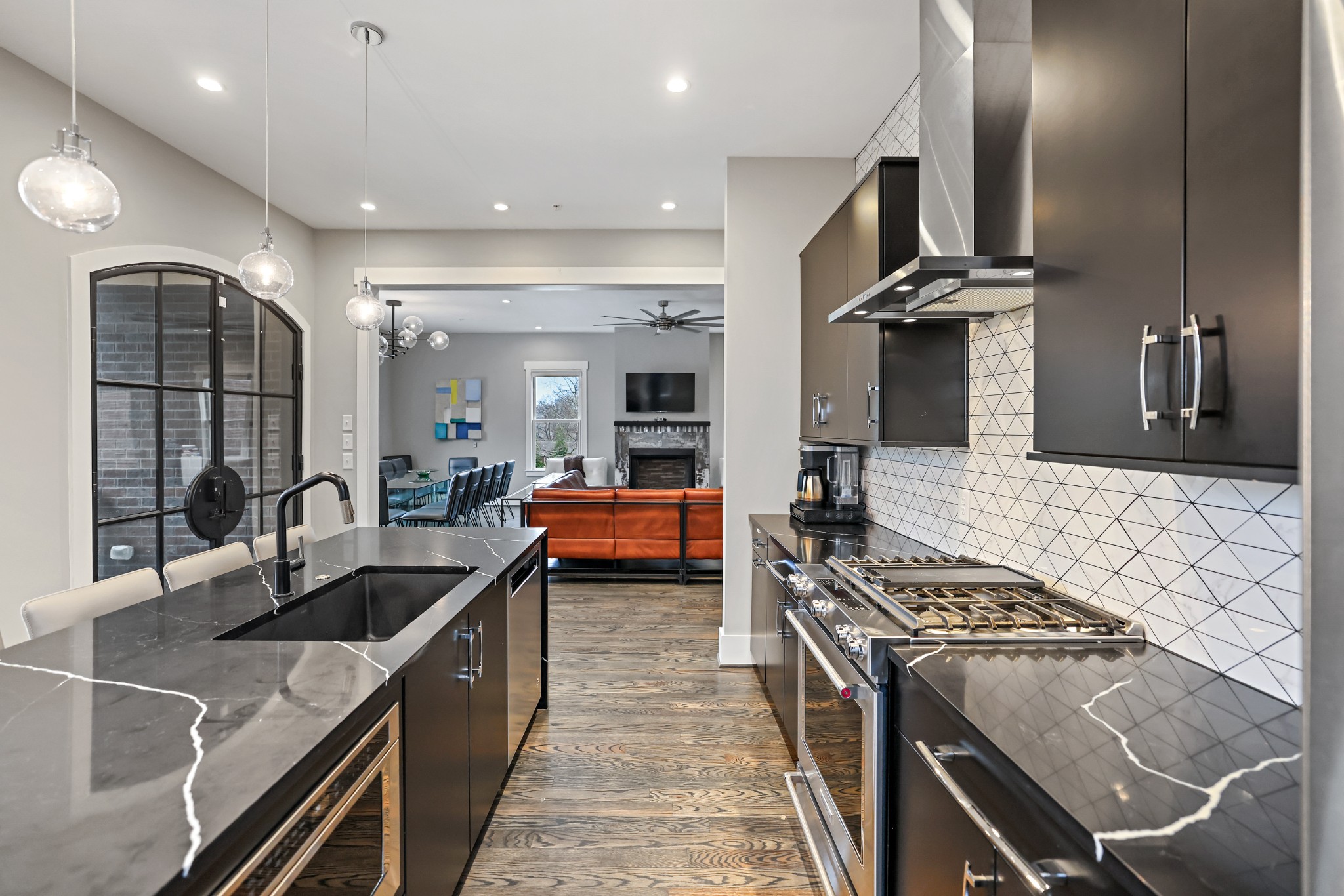 818 Shelby Ave Unit: B