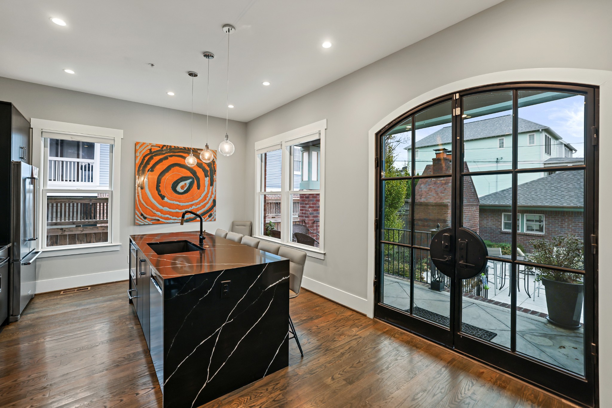 818 Shelby Ave Unit: B